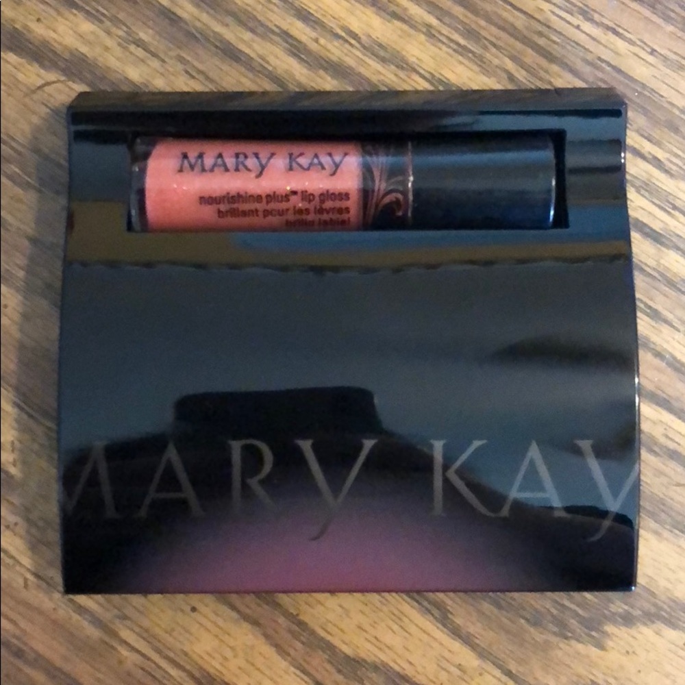 Mary Kay Customizable Compact